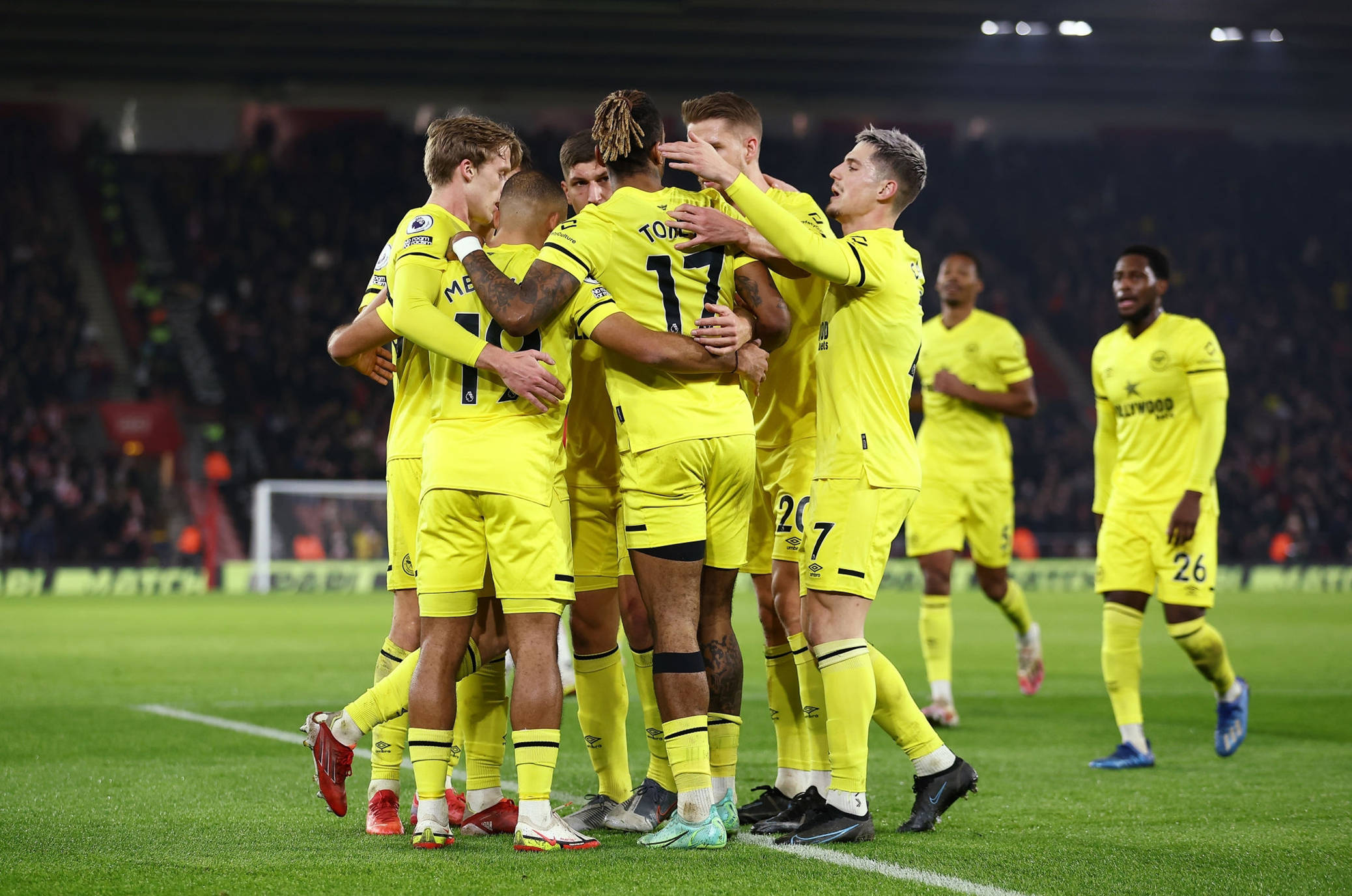 与雷霆的青 与雷霆的青